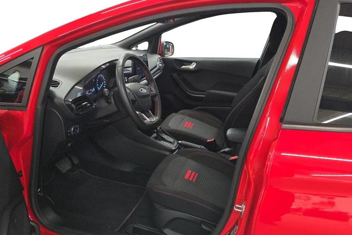 Rød Ford Fiesta fra 2022
