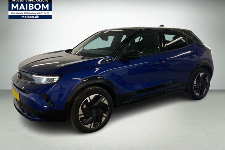 Blå Opel Mokka-e fra 2024