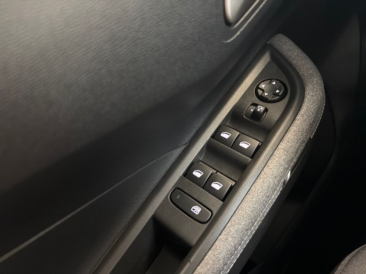 Grå Opel Frontera fra 2025