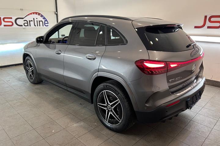 Grå Mercedes EQA250 fra 2023