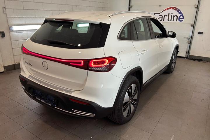 Hvid Mercedes EQA250 fra 2022