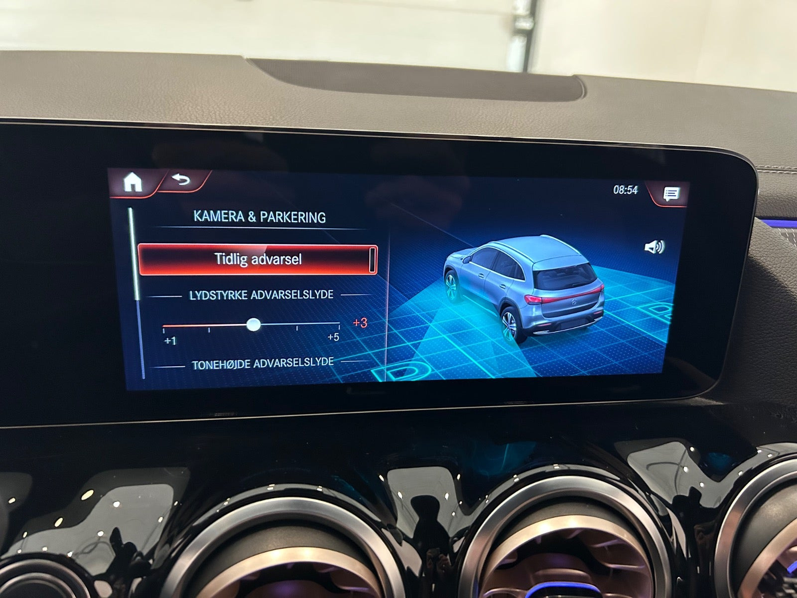 Hvid Mercedes EQA250 fra 2022