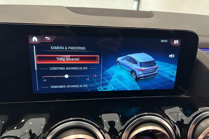 Hvid Mercedes EQA250 fra 2022