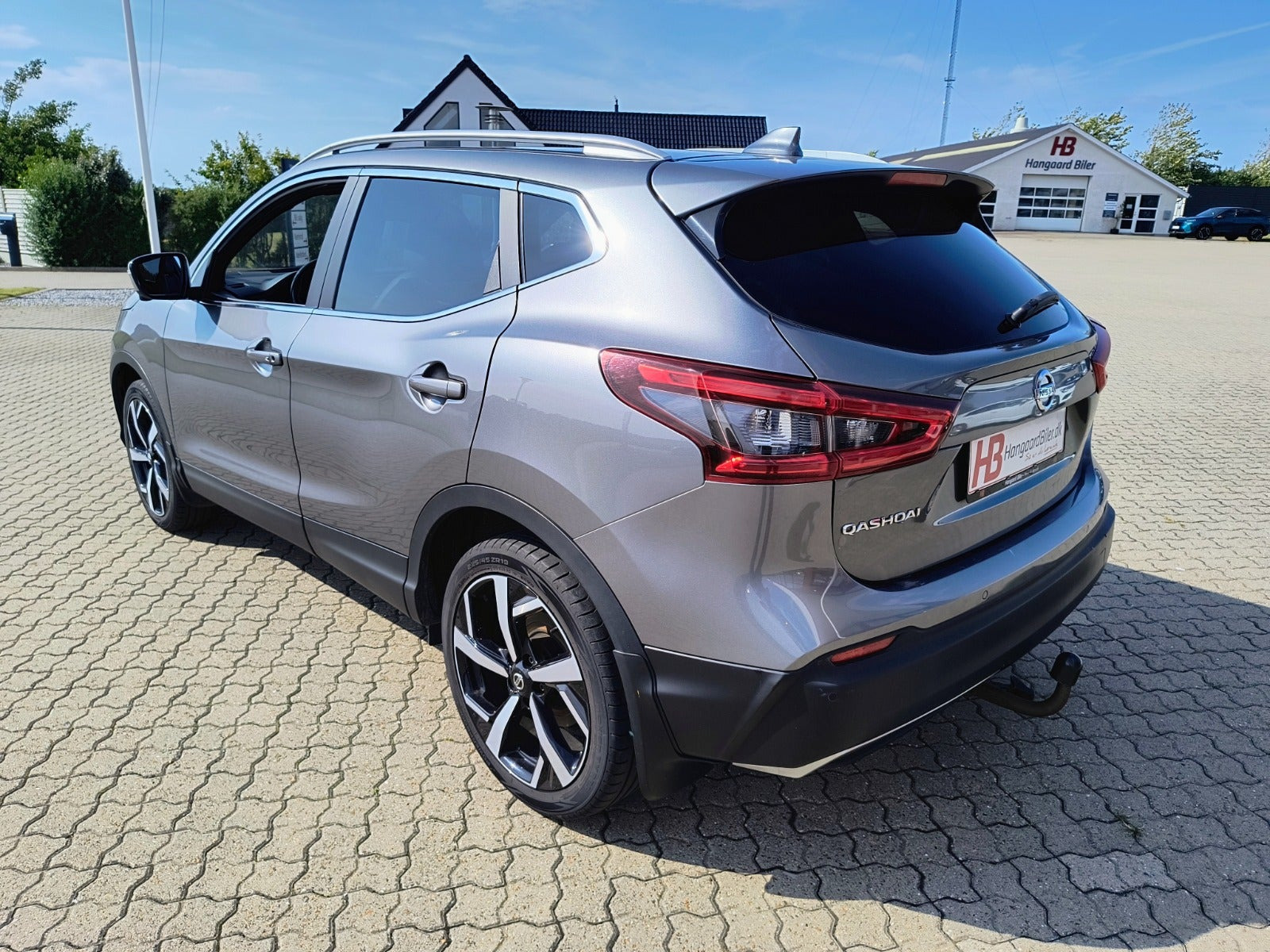 Grå Nissan Qashqai fra 2018