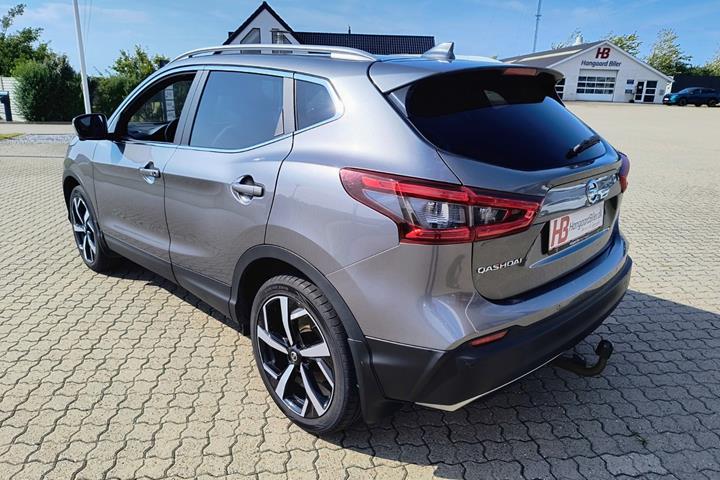 Grå Nissan Qashqai fra 2018