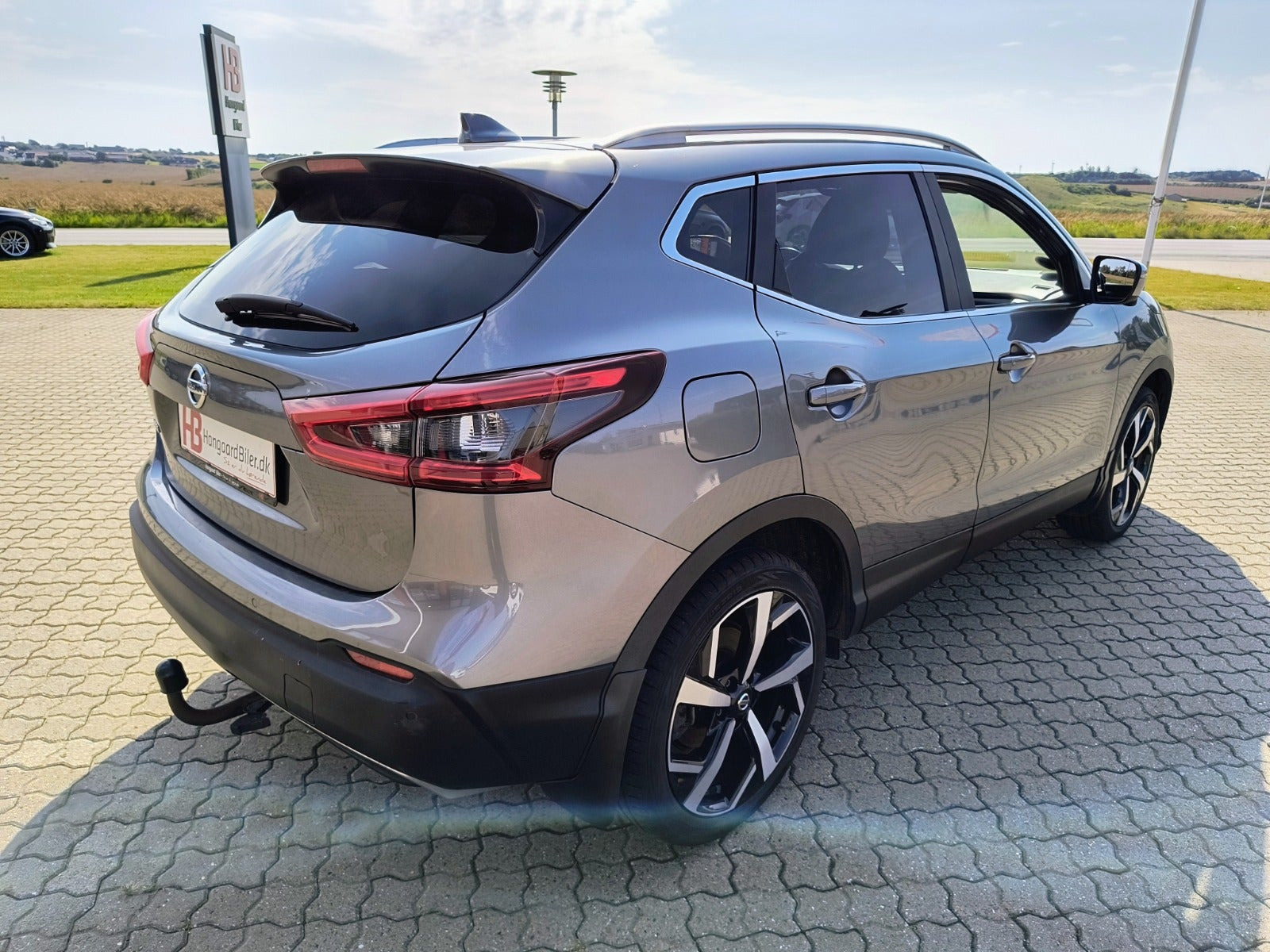 Grå Nissan Qashqai fra 2018