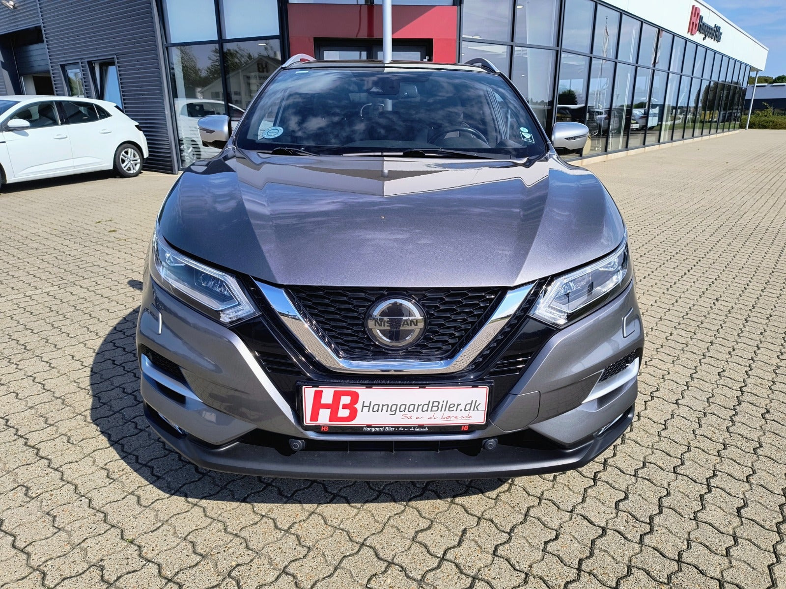 Grå Nissan Qashqai fra 2018