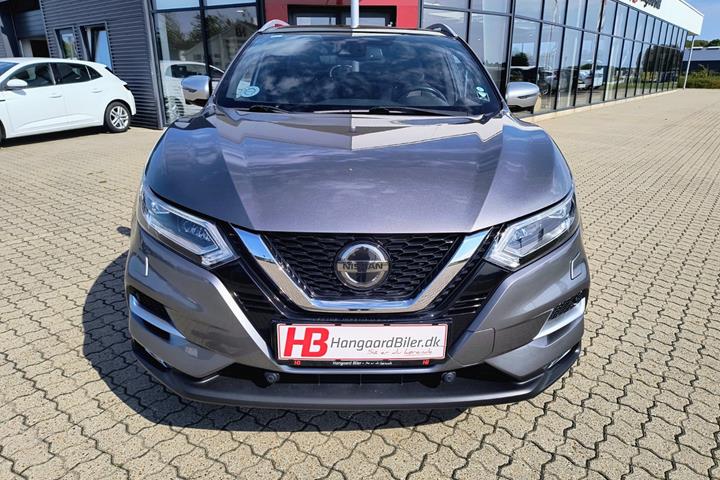 Grå Nissan Qashqai fra 2018