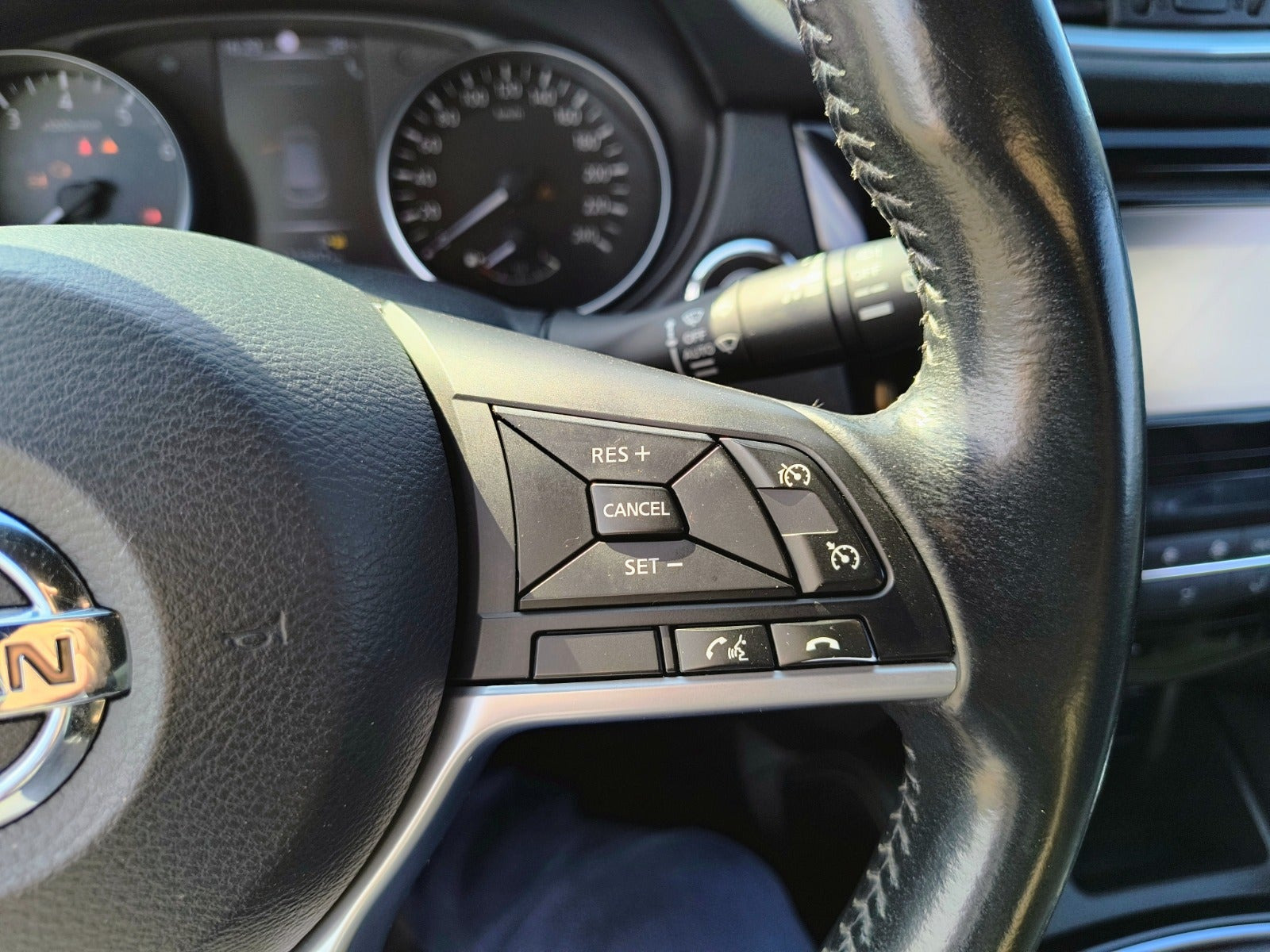 Grå Nissan Qashqai fra 2018
