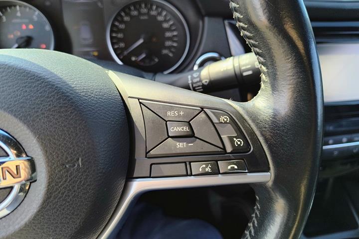 Grå Nissan Qashqai fra 2018