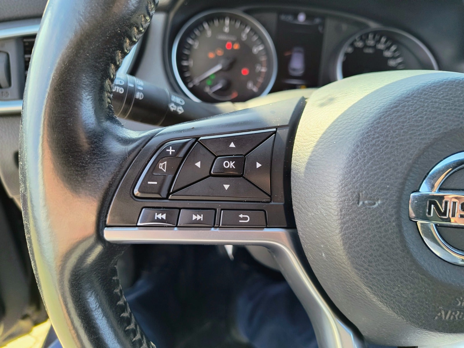 Grå Nissan Qashqai fra 2018