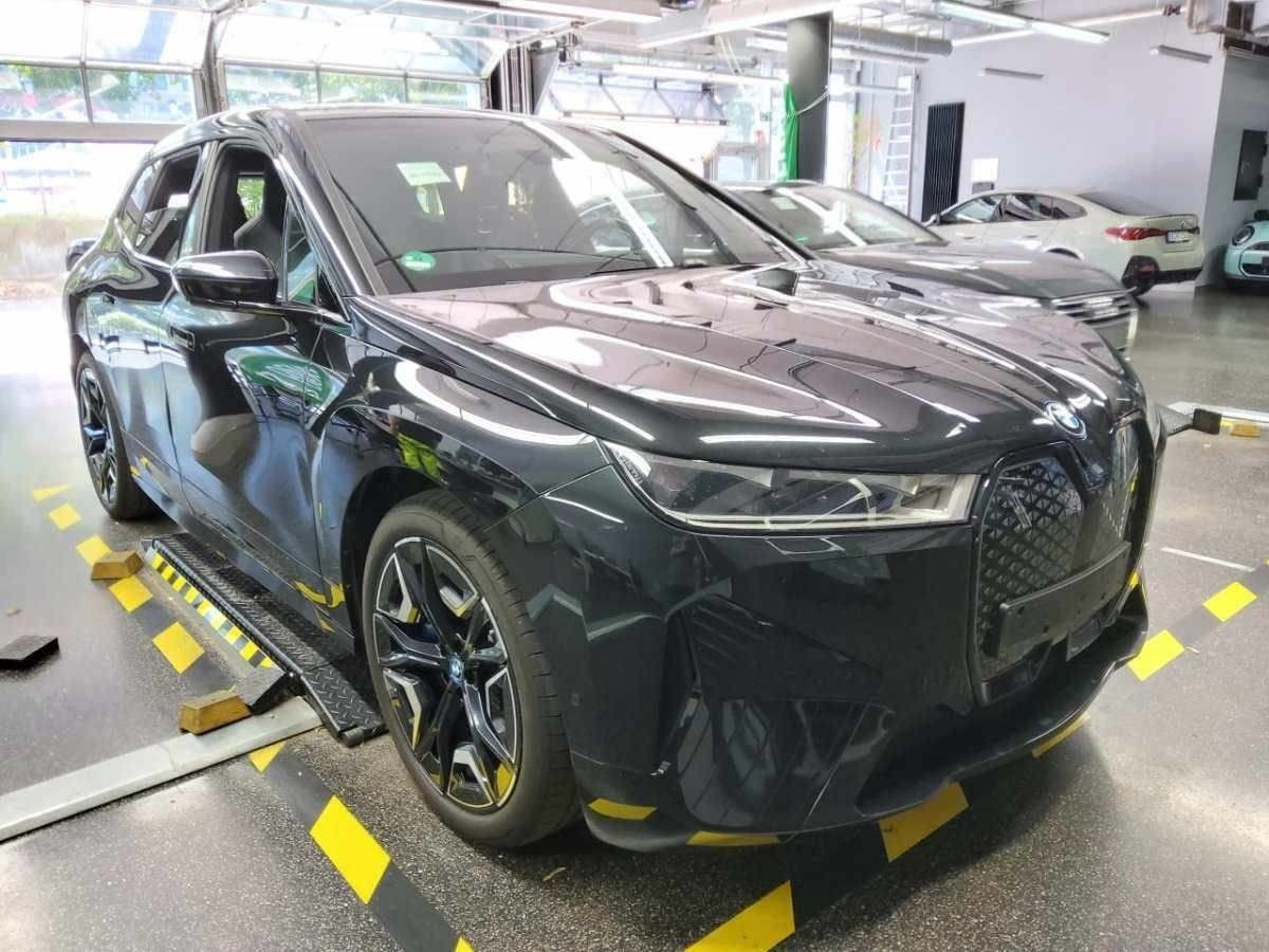 BMW iX xDrive40 Sport