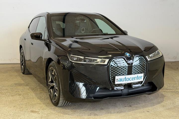 Sort BMW iX fra 2022