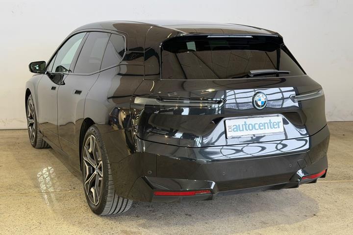 Sort BMW iX fra 2022