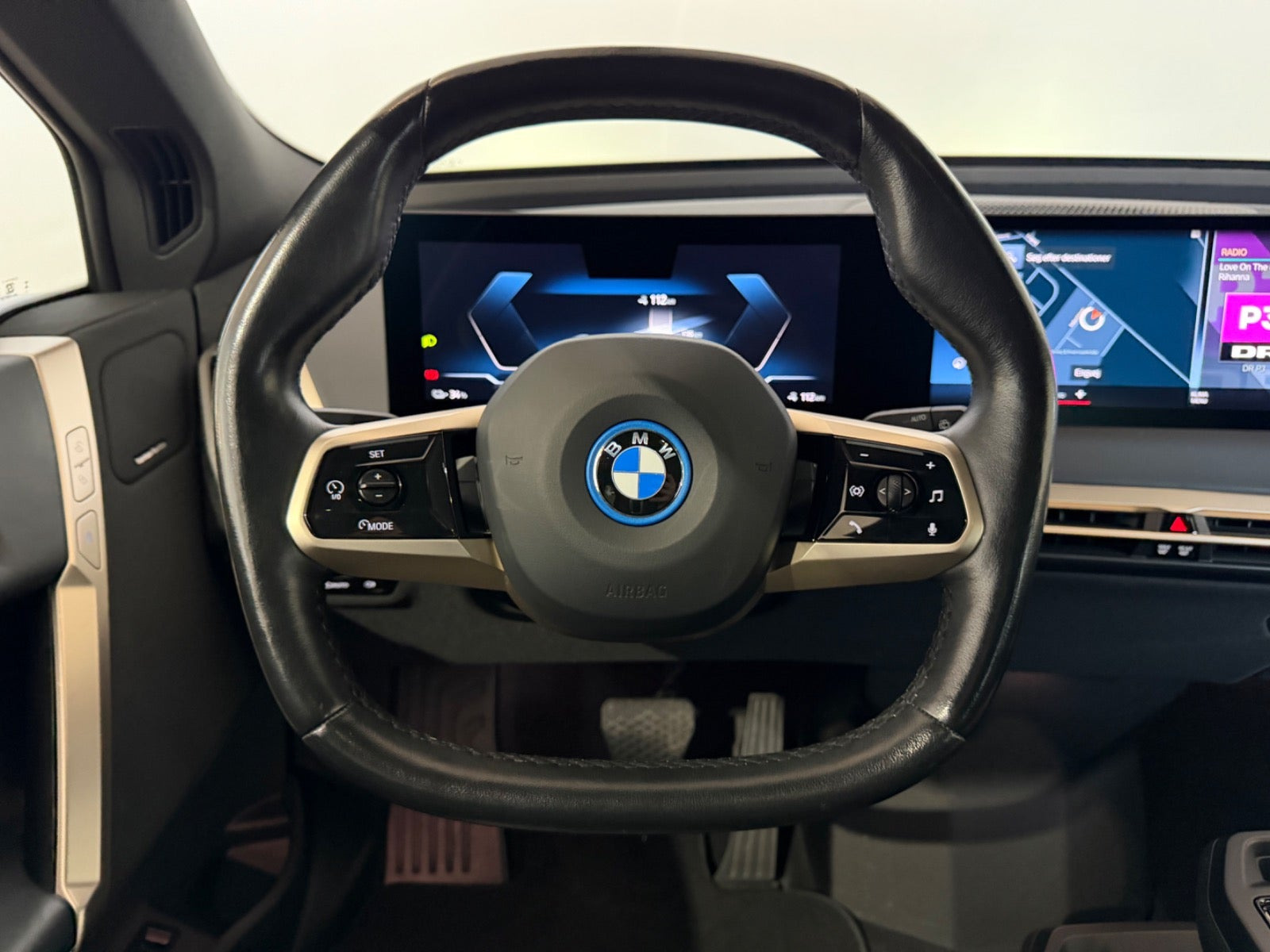 BMW iX xDrive40, 326hp, 2022