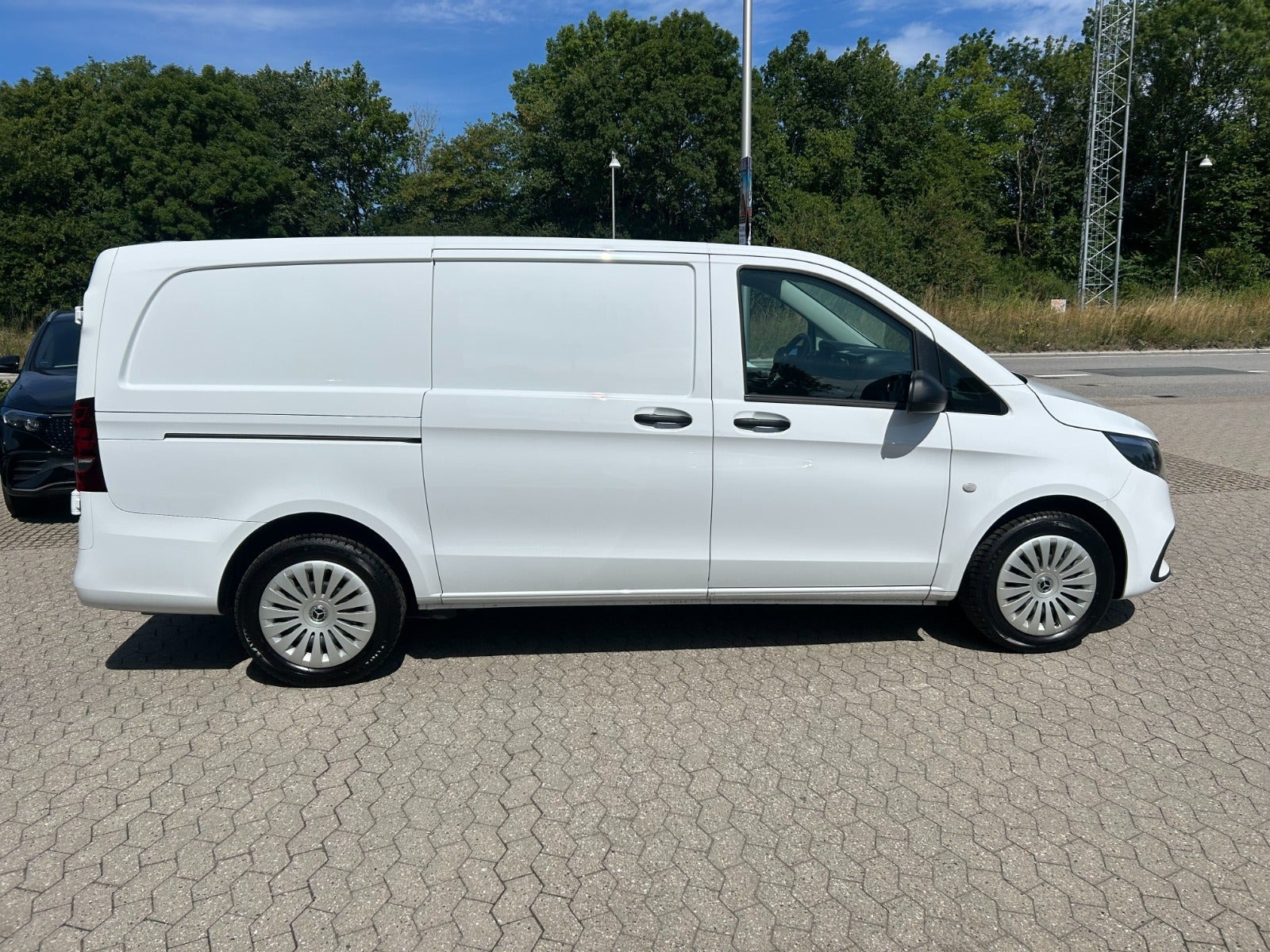 undefined Mercedes Vito 114 fra 2024