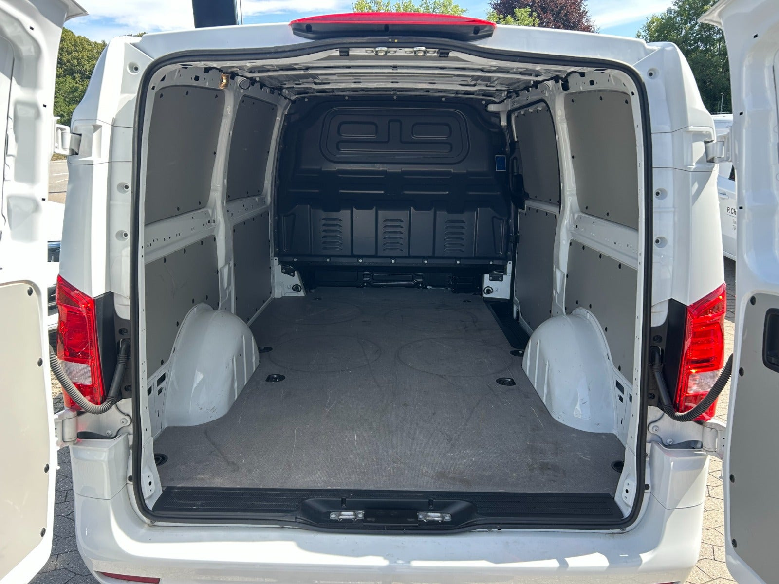 undefined Mercedes Vito 114 fra 2024