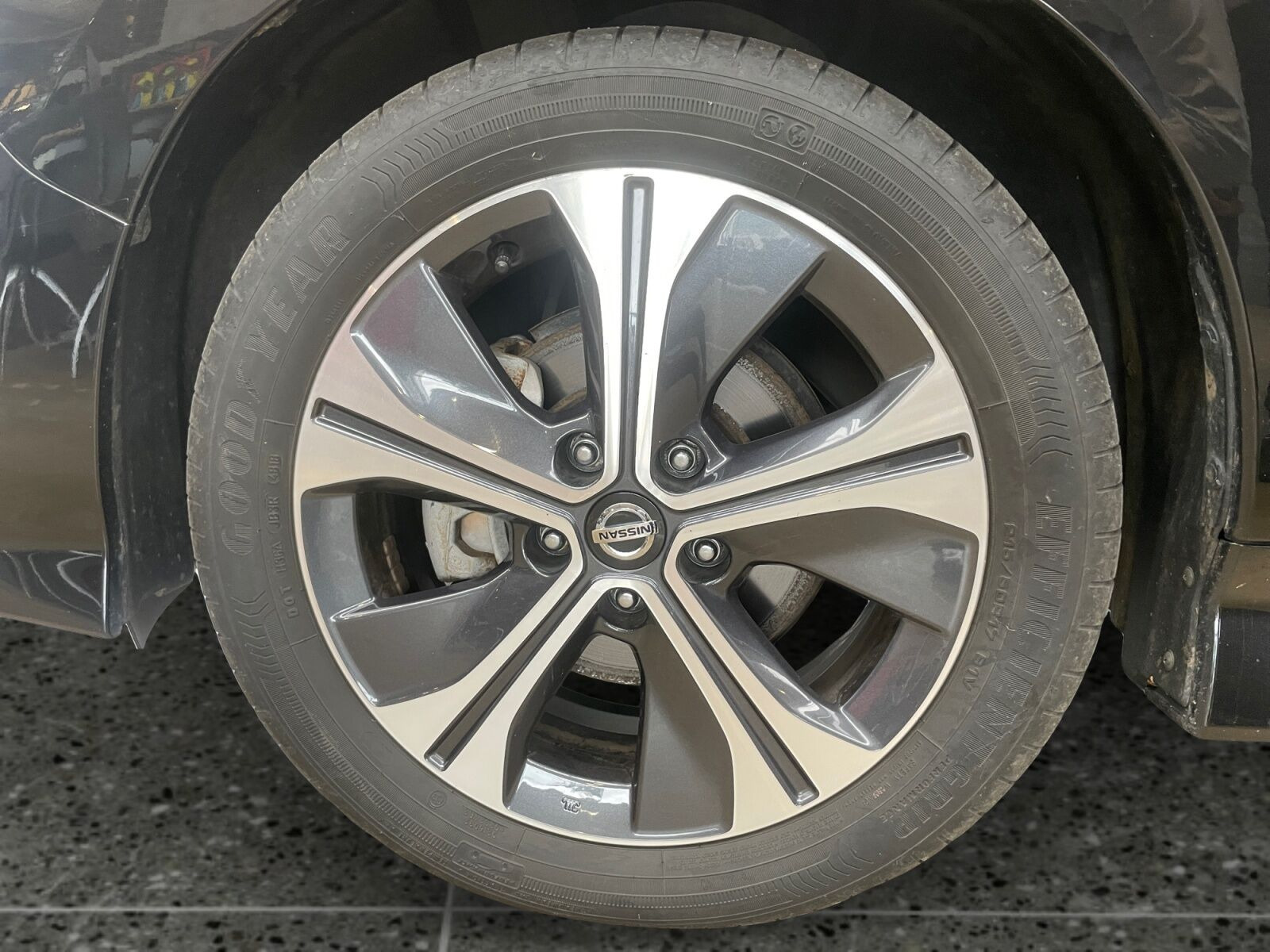 Sort Nissan Leaf fra 2020