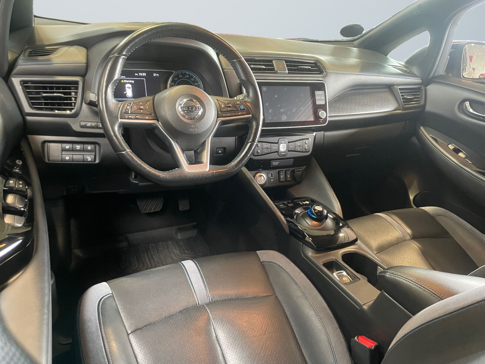 Sort Nissan Leaf fra 2020