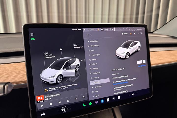 Hvid Tesla Model Y fra 2024