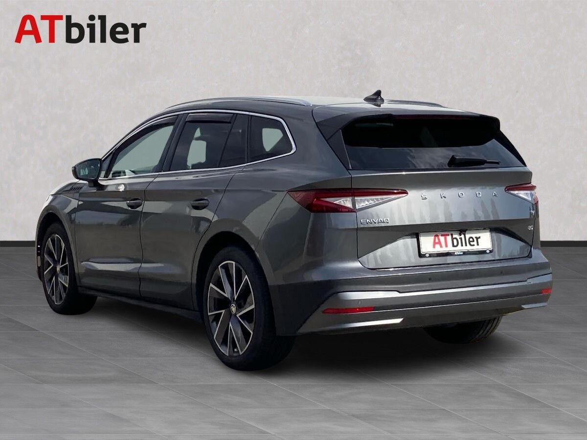 Sort Skoda Enyaq fra 2022