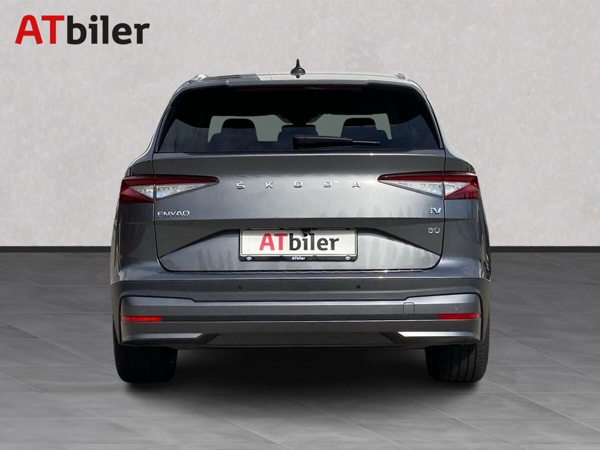 Sort Skoda Enyaq fra 2022