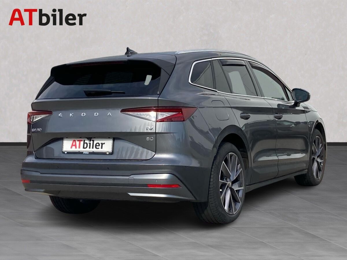 Sort Skoda Enyaq fra 2022