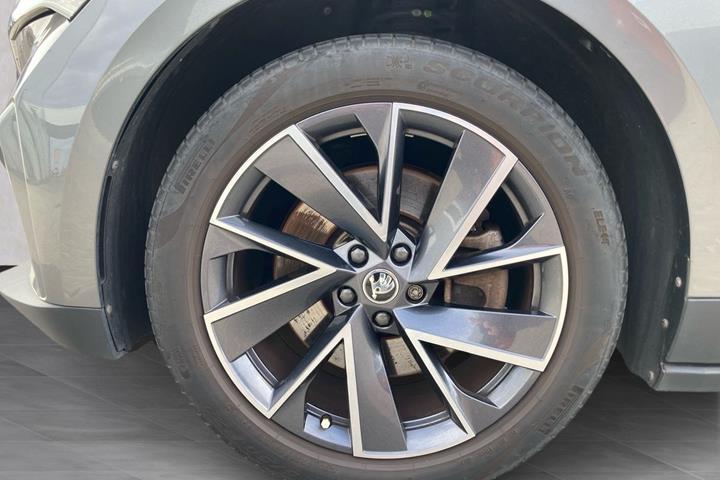 Sort Skoda Enyaq fra 2022