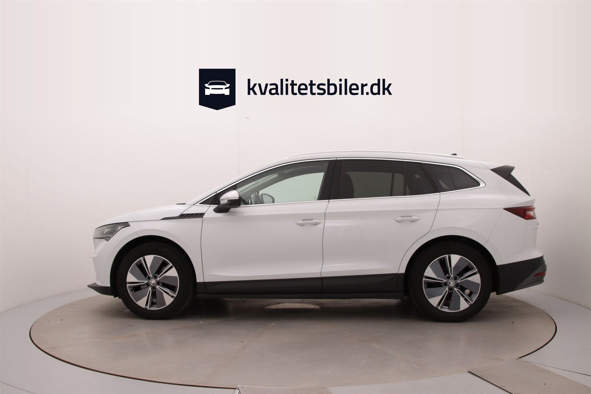 Hvid Skoda Enyaq fra 2021