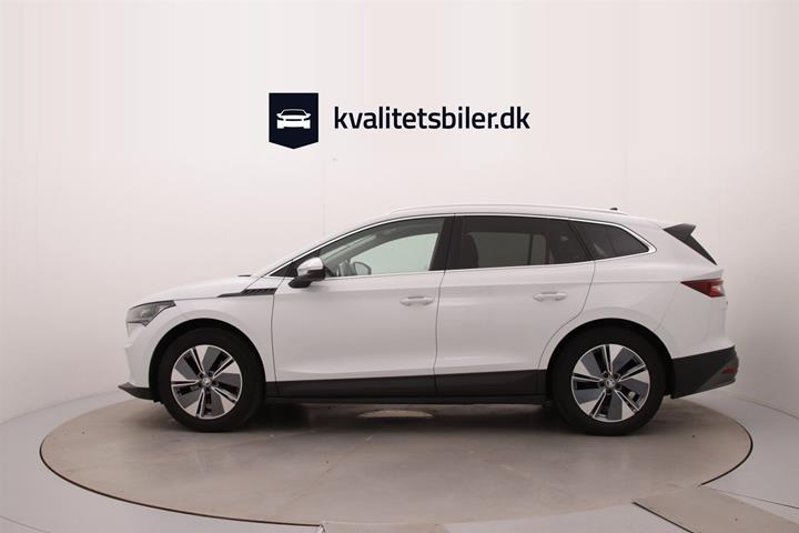 Hvid Skoda Enyaq fra 2021