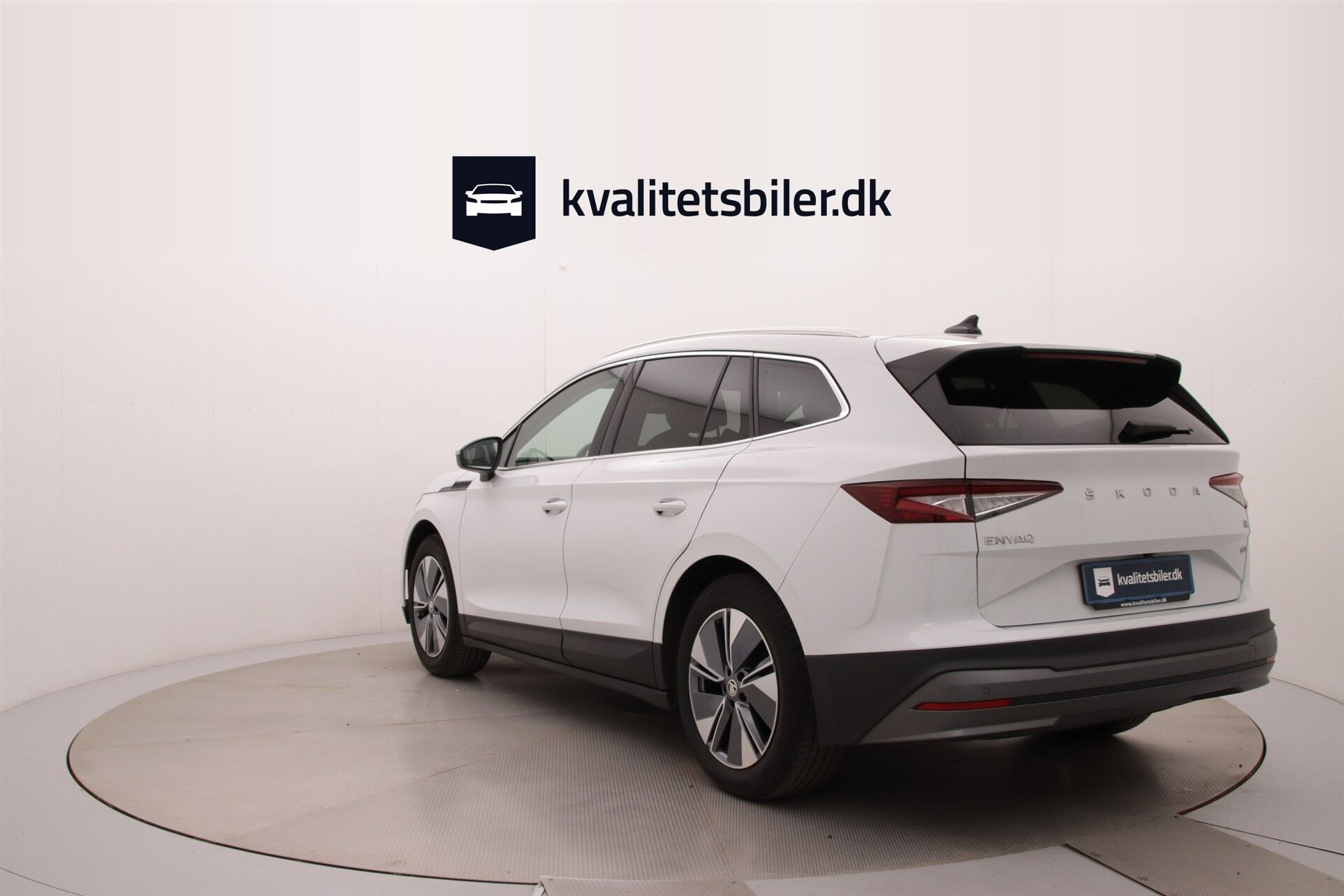 Hvid Skoda Enyaq fra 2021