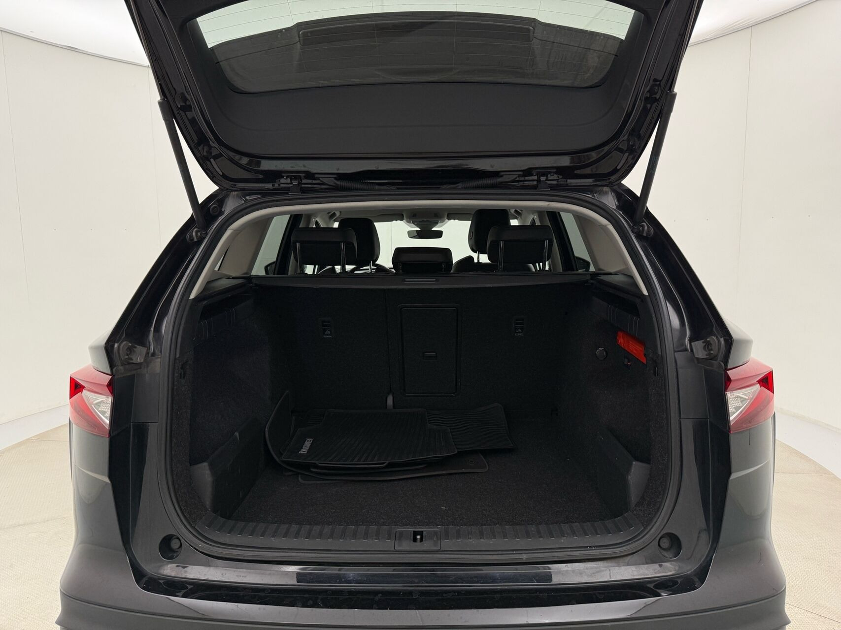 Sort Skoda Enyaq fra 2021