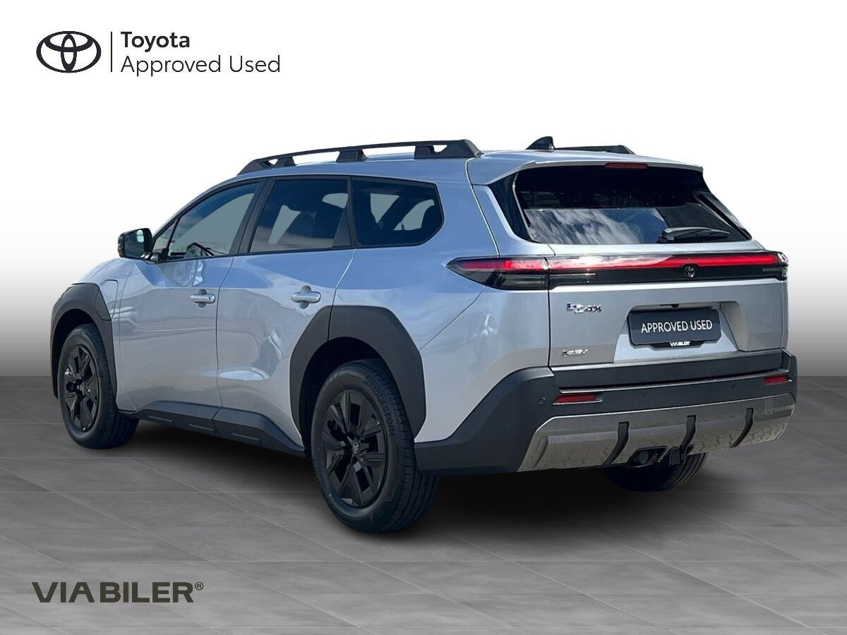 Grå Toyota bZ4X Touring fra 2026