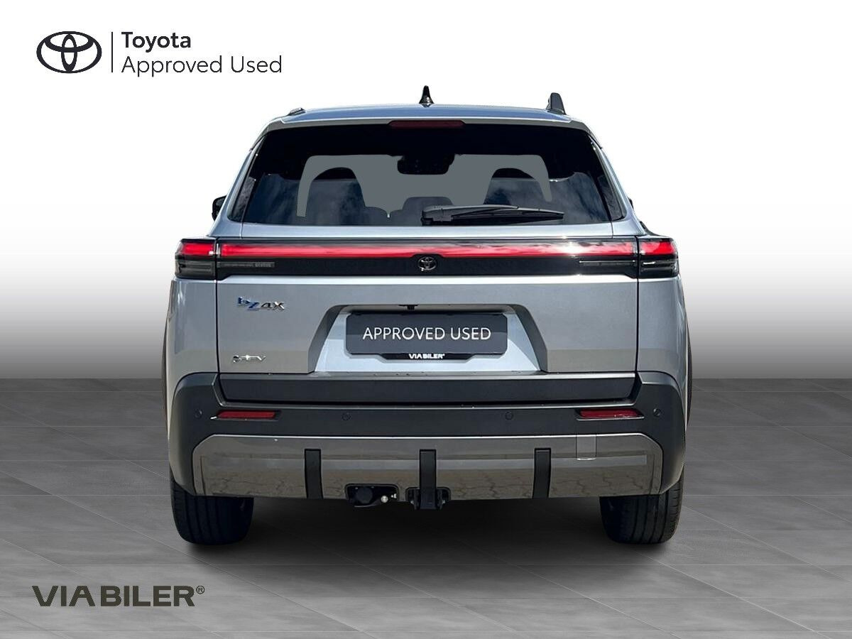 Grå Toyota bZ4X Touring fra 2026