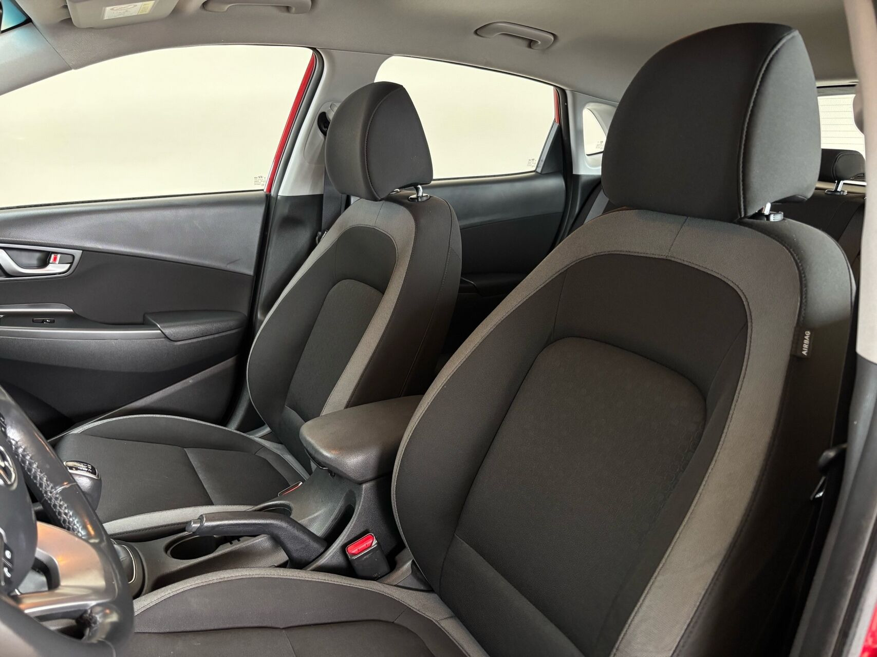 Rød Hyundai Kona fra 2020