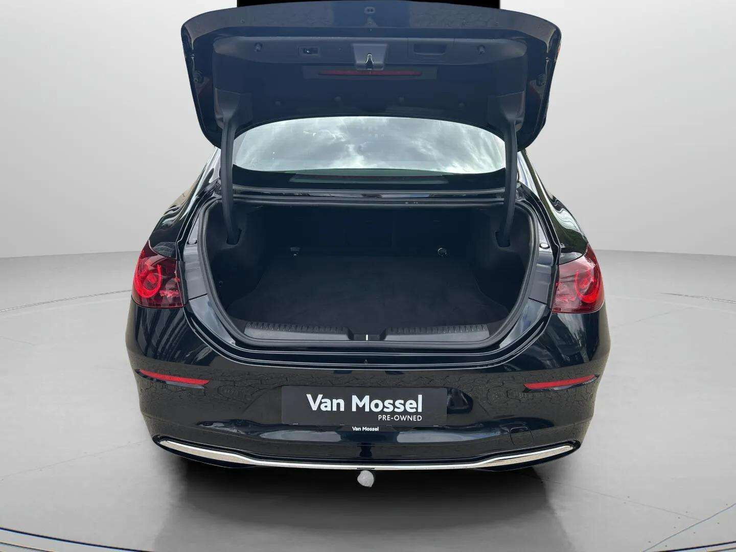 Sort Mercedes CLA250+ fra 2025