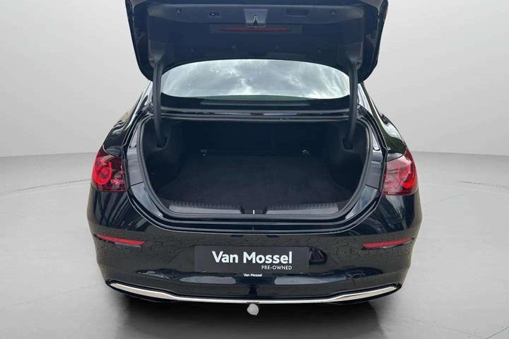 Sort Mercedes CLA250+ fra 2025