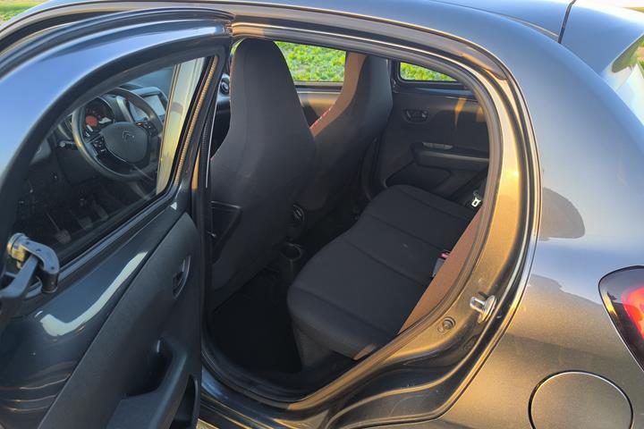 Grå Citroën C1 fra 2017