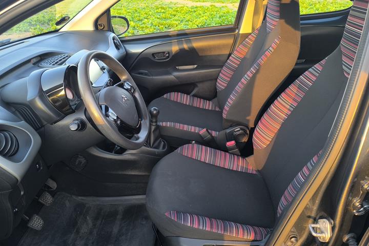 Grå Citroën C1 fra 2017