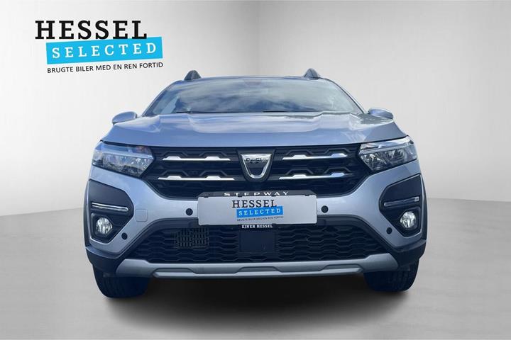 Beige Dacia Sandero Stepway fra 2021