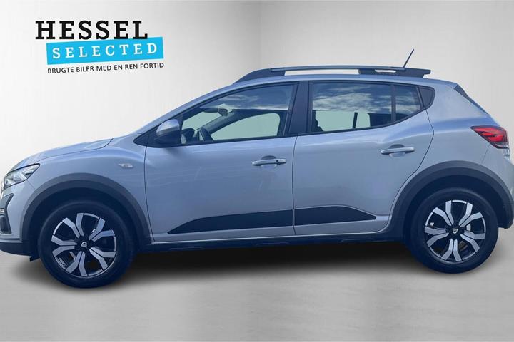 Beige Dacia Sandero Stepway fra 2021