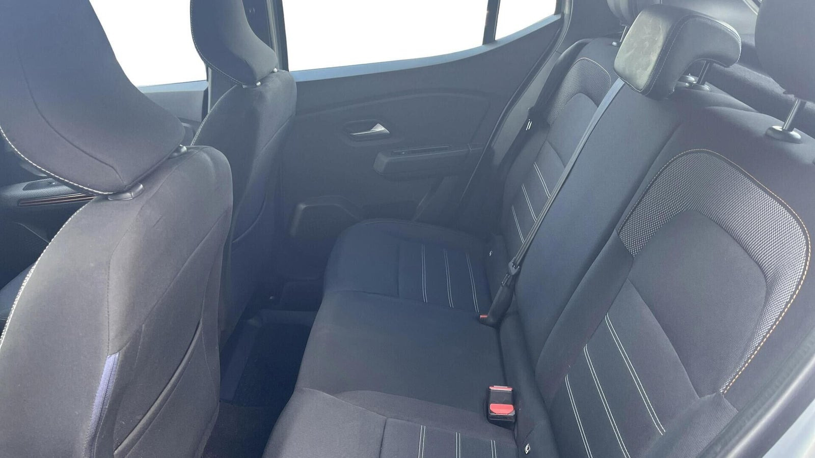 Beige Dacia Sandero Stepway fra 2021