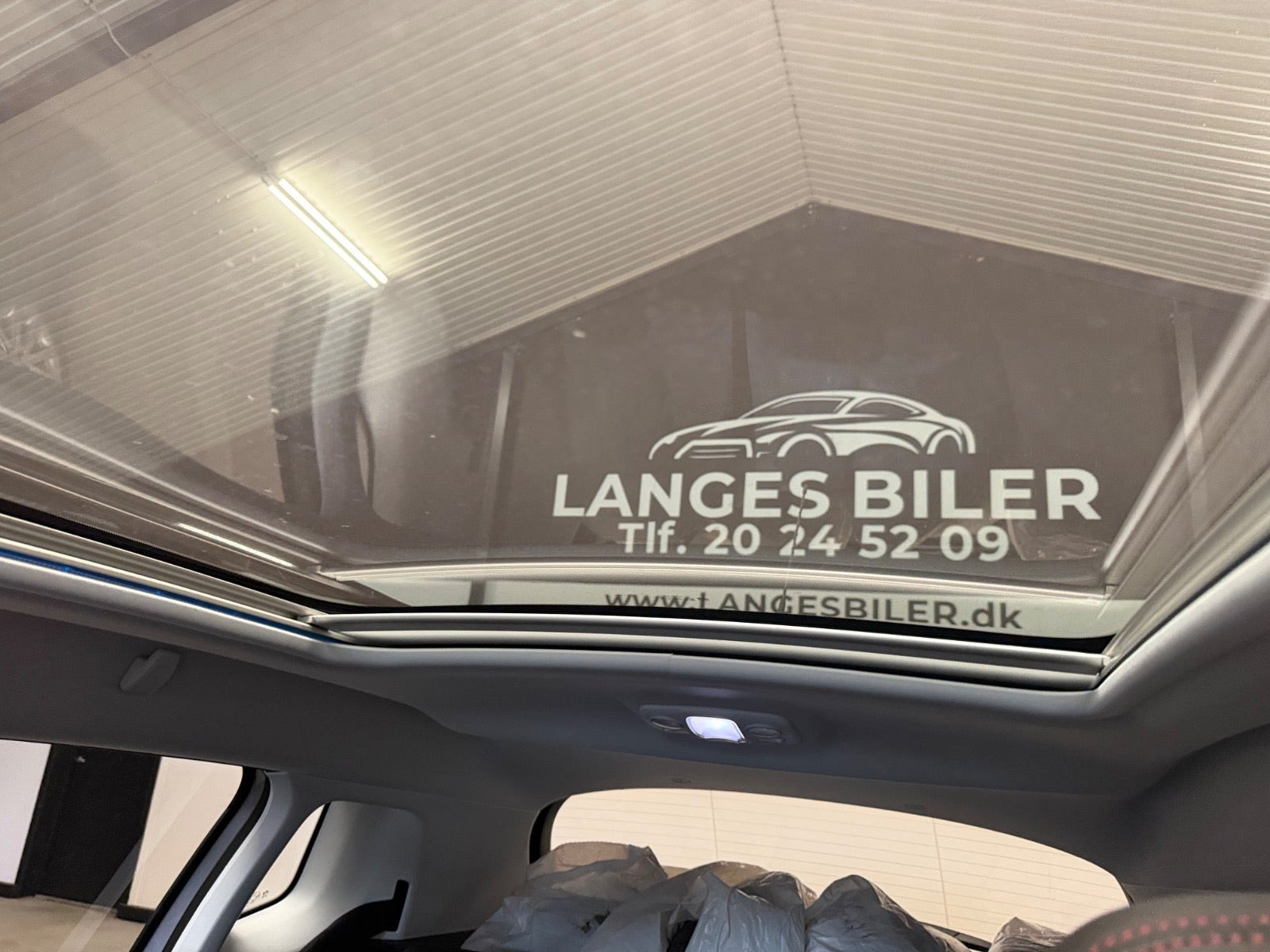 Sølv Peugeot 2008 fra 2018
