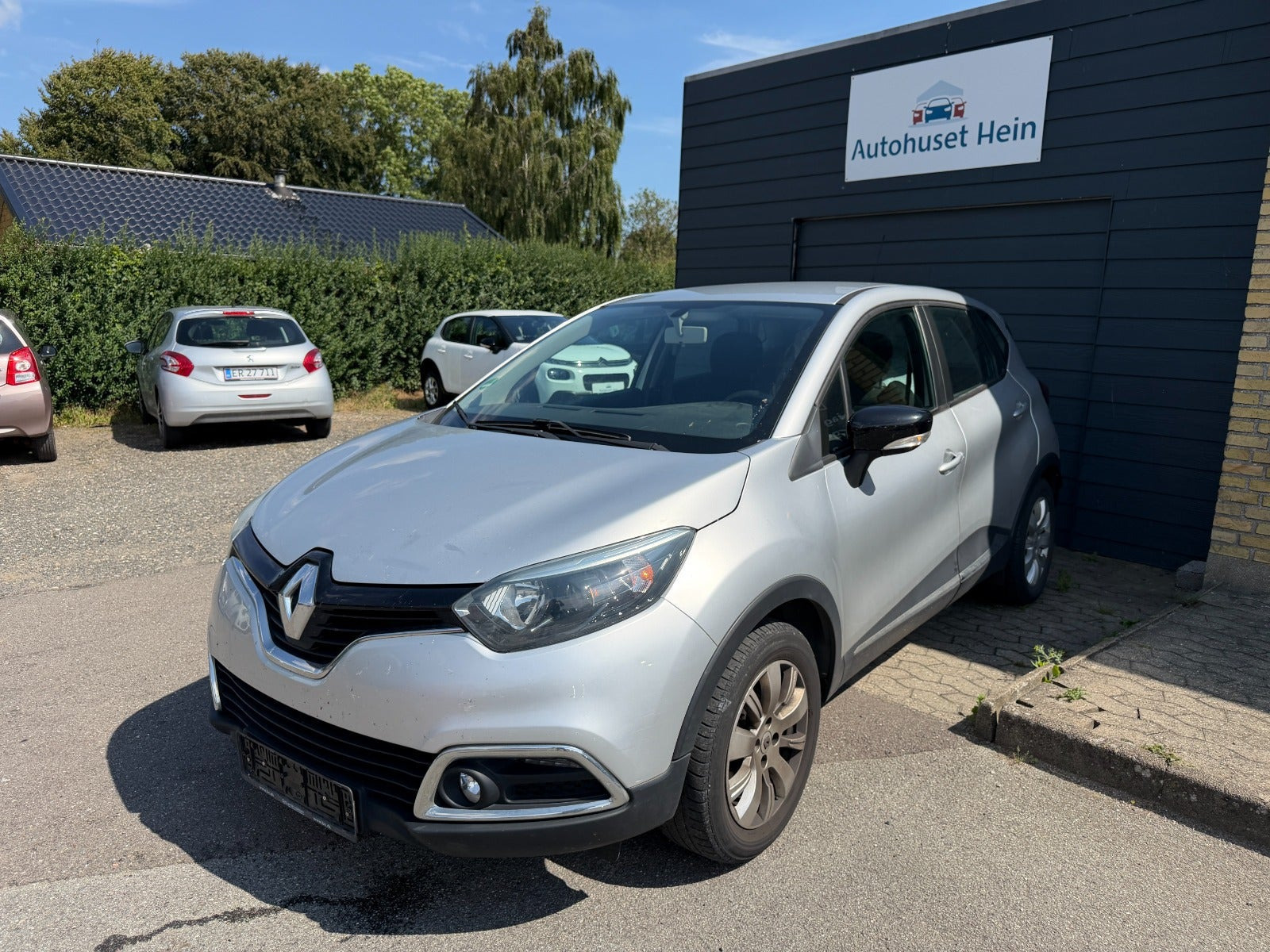 Sølv Renault Captur fra 2015