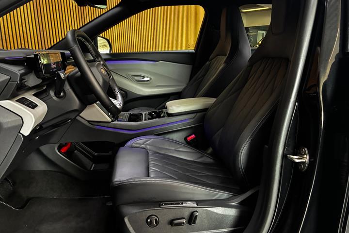 Sort Ford Capri fra 2025