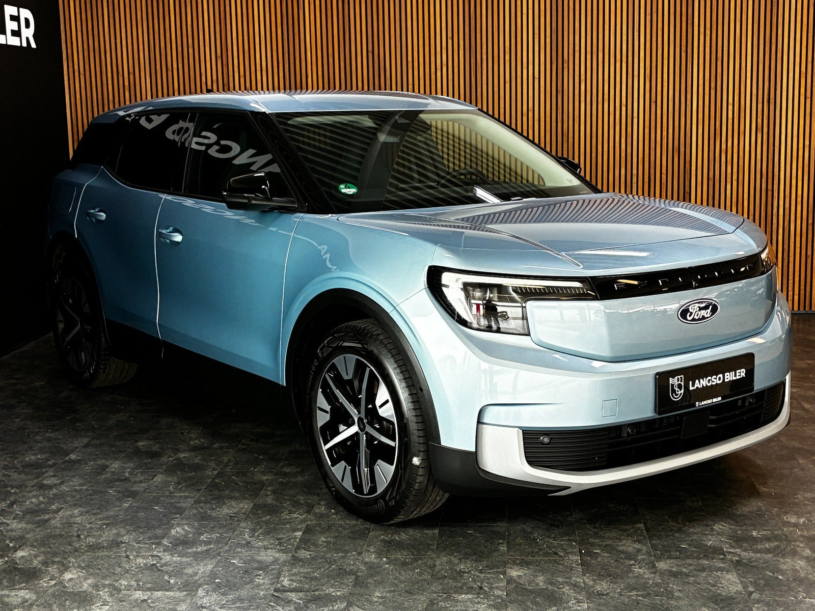 Blå Ford Explorer fra 2024