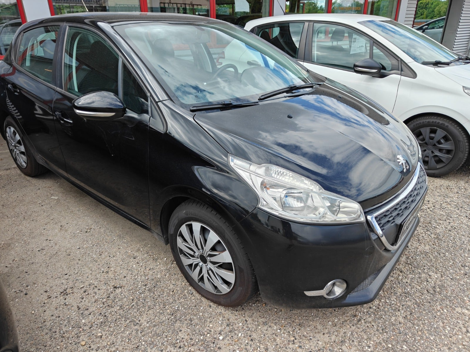 undefined Peugeot 208 fra 2012