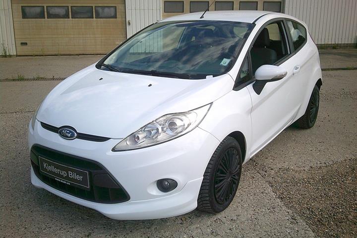 Gul Ford Fiesta fra 2009