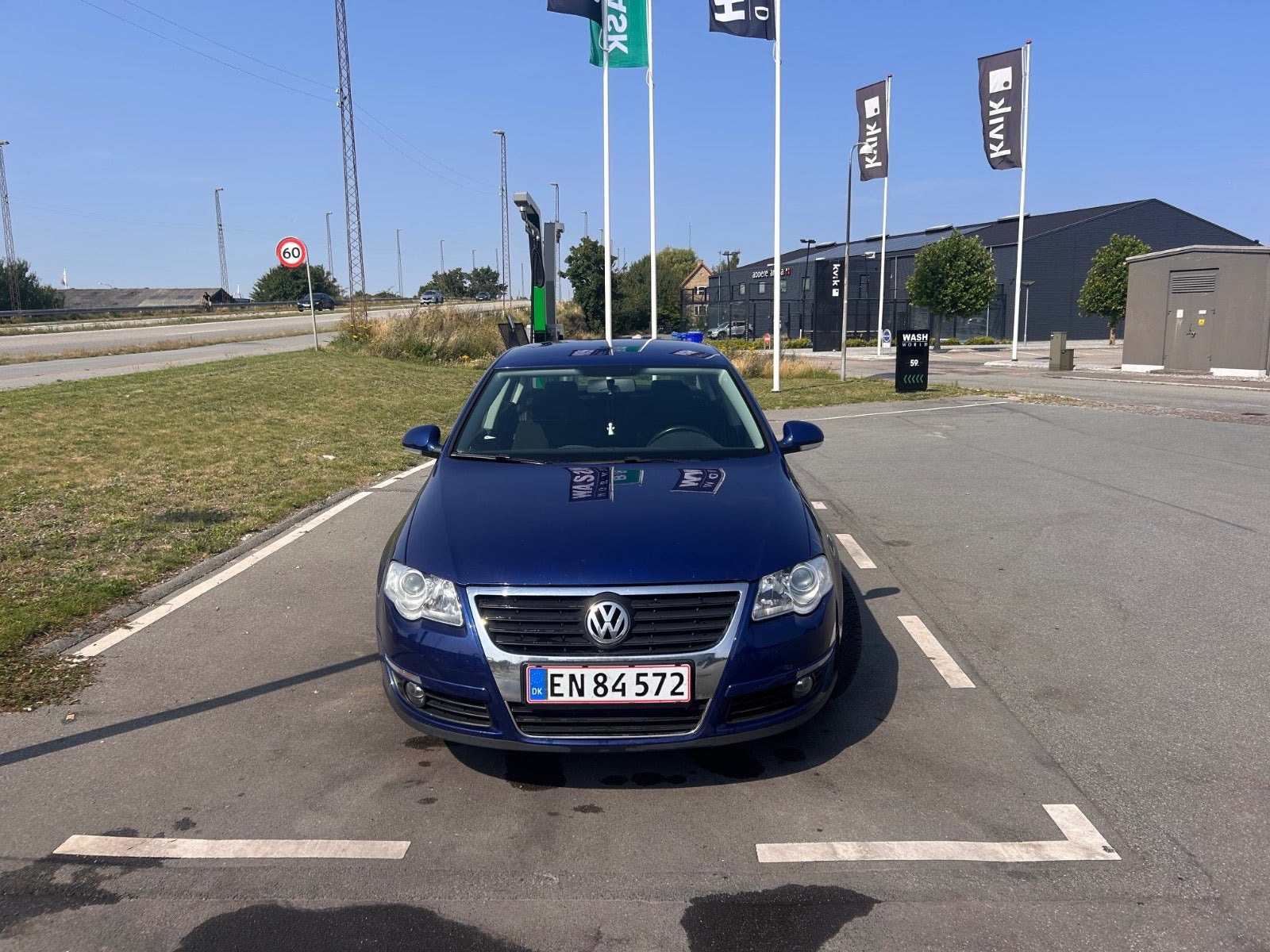 Blå VW Passat fra 2007