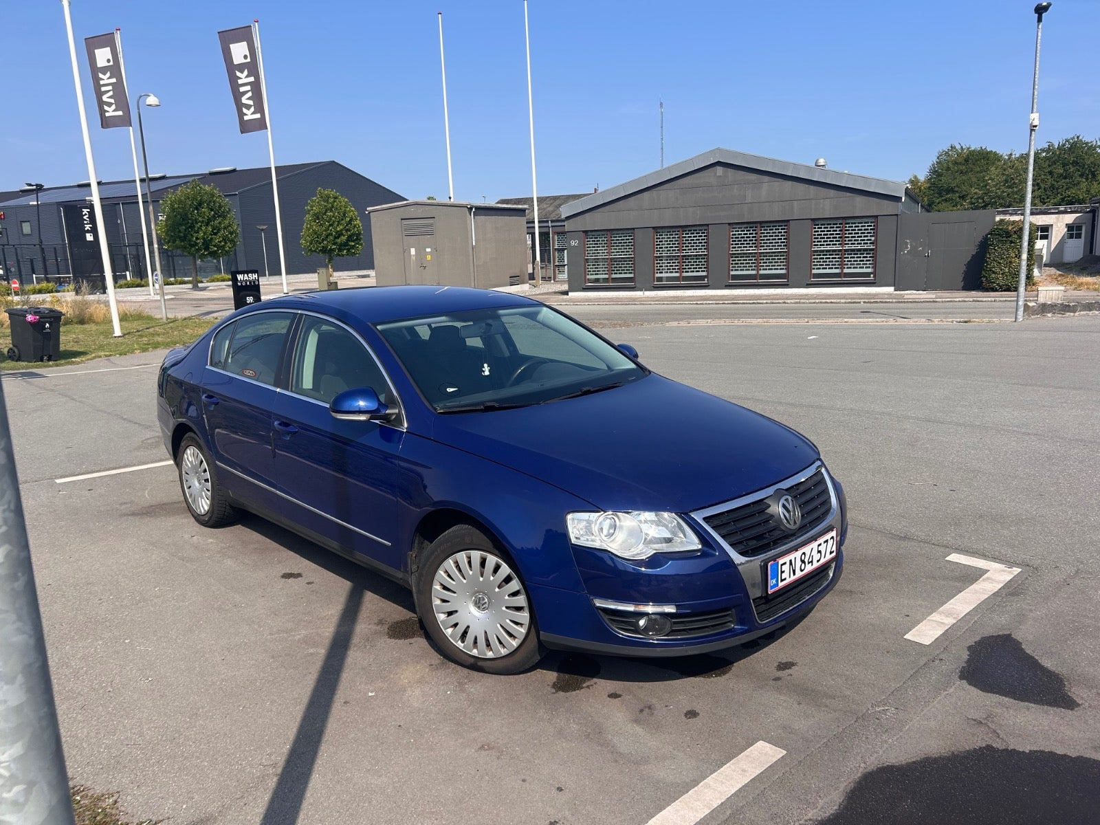Blå VW Passat fra 2007